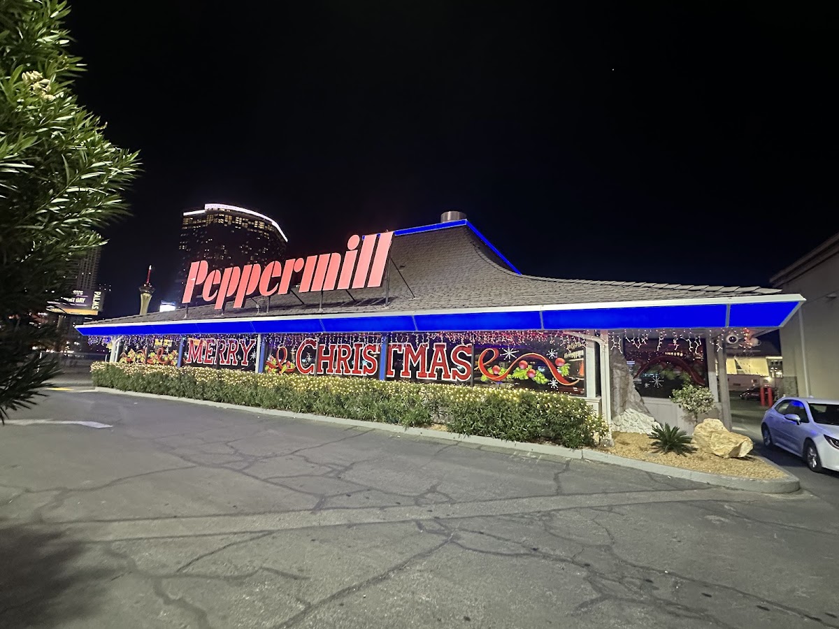 Peppermill And Fireside Lounge